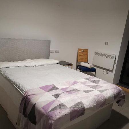 Jadwin Beautiful Room Share Toilet 2 People ロンドン エクステリア 写真