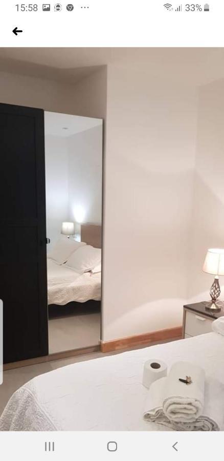 Jadwin Beautiful Room Share Toilet 2 People ロンドン エクステリア 写真